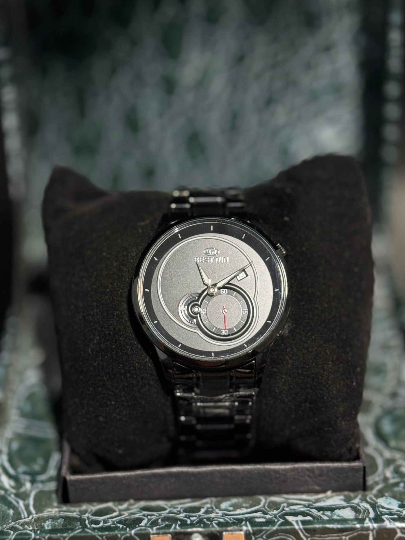Bestwin Simple Black